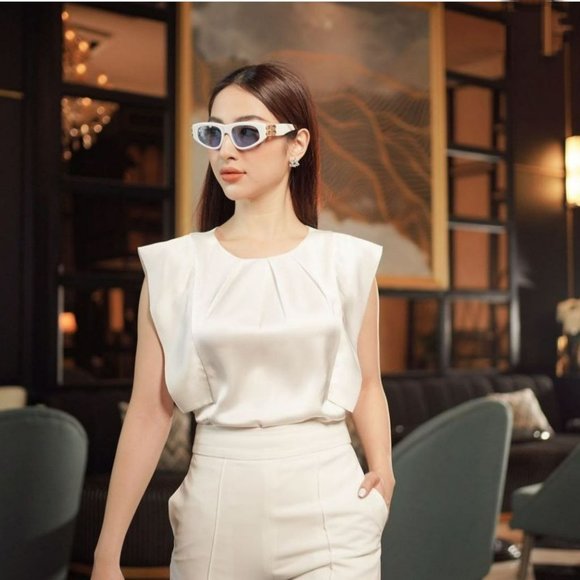 Balenciaga BB0095S 004 BRAND NEW Sunglasses White Gold Light Blue Cat Eye Unisex - Picture 8 of 13